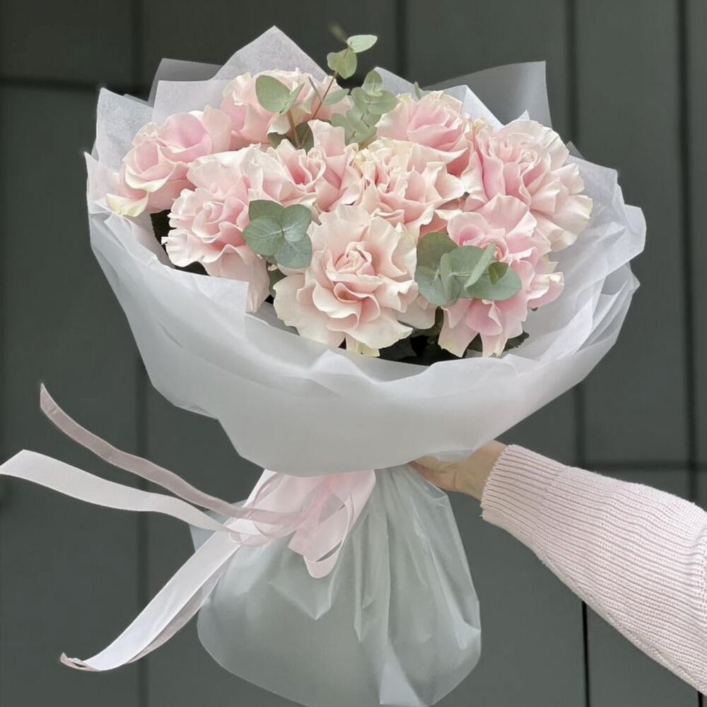 Букет из 9 розовых роз «Париж»